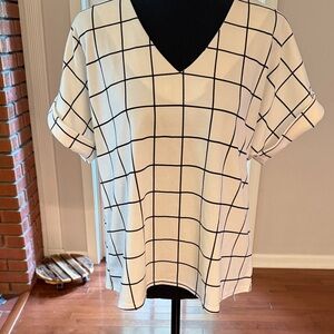 MELLODAY White and Black Checkered Blouse